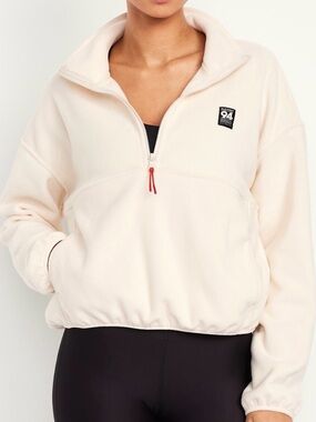 Old Navy Cream Half-Zip Fleece Pullover with Red Zip Pull